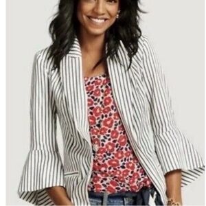 Cabi size 4 nwot bell sleeve stripe blazer